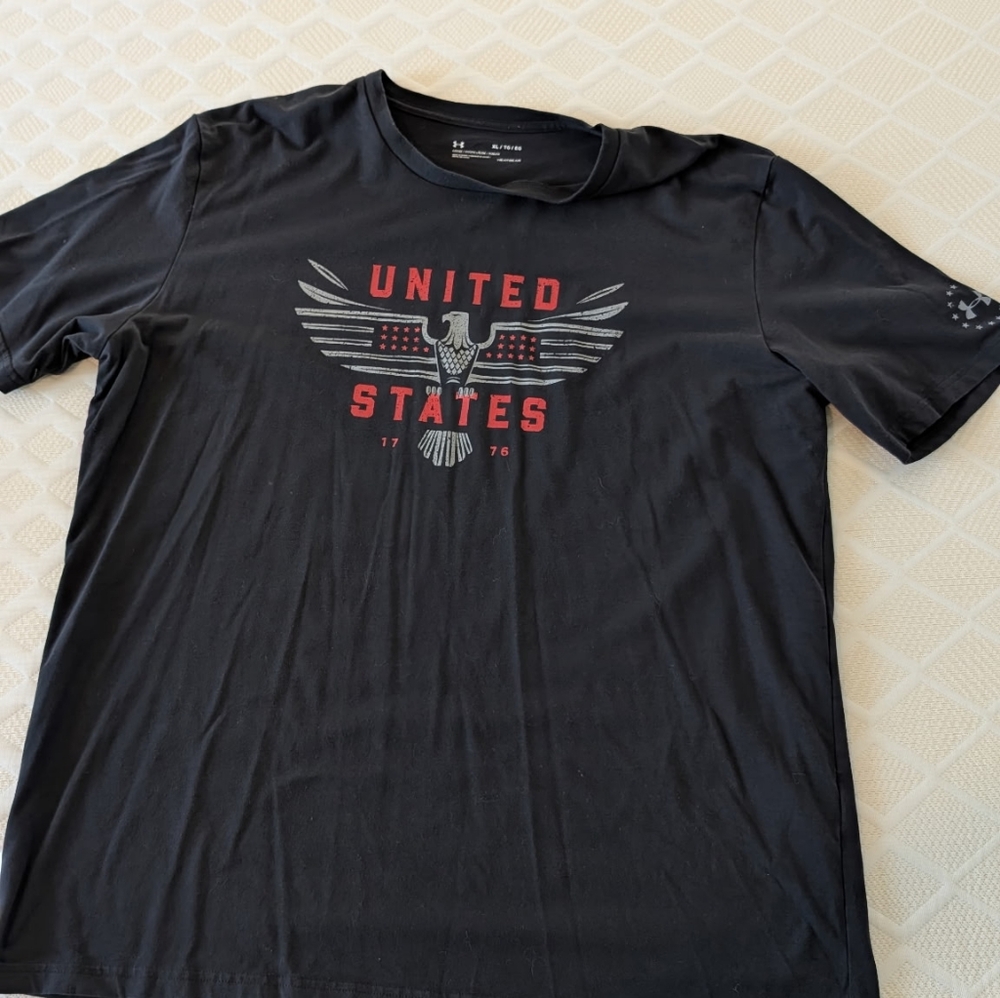 Under Armour Men's Black Graphic T-Shirt